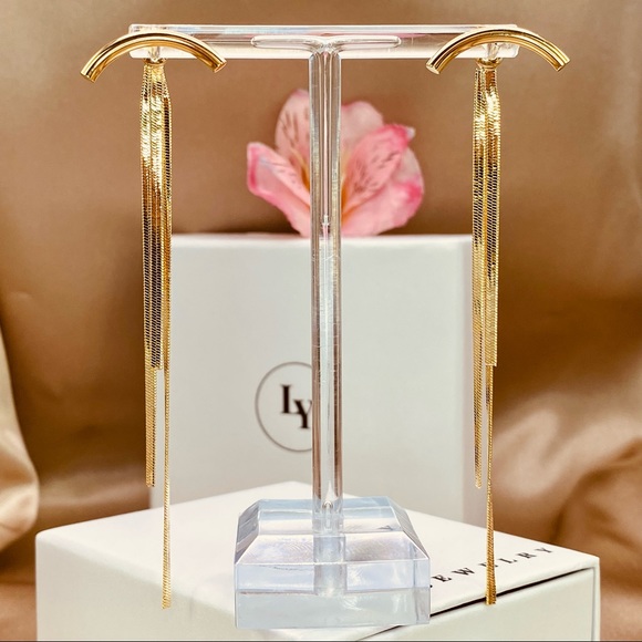 Minimalist 18K Yellow Gold Dangle Flat Tassel Jacket Earrings - Picture 8 of 15